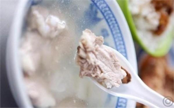 五种常见又营养的催乳汤，让产后的你奶水多又好