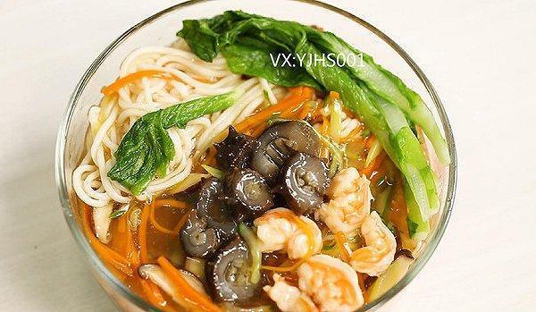 花胶海参汤虫草 海参花胶虫草煲鸡汤功效