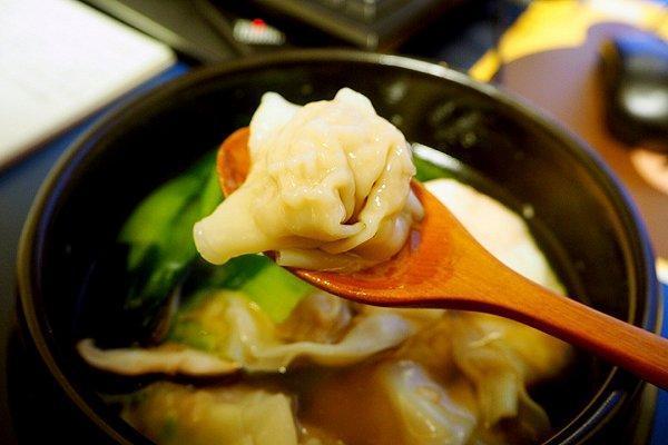 花胶海参汤虫草 海参花胶虫草煲鸡汤功效