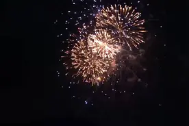 绚烂！一起来看海德堡夏日焰火表演视频封面