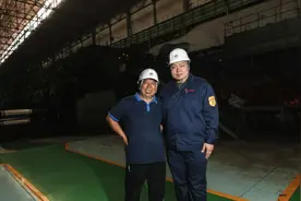 鞍钢父子兵：您的事业我来接视频封面