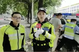 视频|记者现场体验烈日下的东莞交警铁骑：穿上队服五分钟全身湿透视频封面