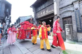 玩家婚礼点亮《征途2手游》全民狂欢季线下庆典图片