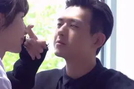 亲爱的热爱的：杨紫醉酒当街尬舞，胡一天吐槽李现：快管管你女友图片