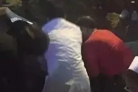 33岁广场舞女子，突然晕倒，脑出血离世，两件事要了命图片