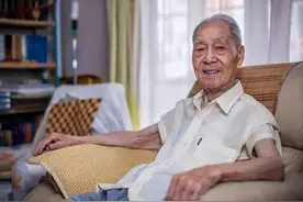 99岁翻译泰斗，为中国孩子创作双语古诗读本，造福几代人丨种草机图片