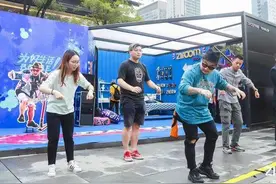 “最会跳舞的胖子”原来是他《这！就是街舞》小海成都街头秀技图片