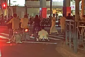 电动“卡丁车”又“出没”闹市街头？交警：不得上路行驶图片