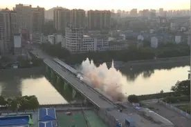 宜春67岁秀江双桥爆破，新桥双层12车道视频封面