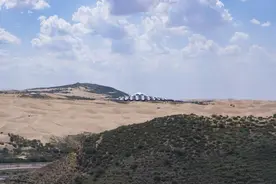 广袤沙漠好风景 流连忘返响沙湾图片
