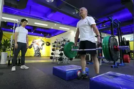 看，80岁的马拉松选手如何训练视频封面