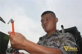 烈日炎炎，让我们致敬那些高温酷暑下的平凡坚守图片