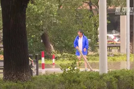 记者连线|“利奇马”登陆 浙江温岭市区内涝严重