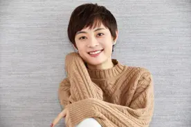 孙俪大早上就狂吃火锅，看她是如何吃火锅，网友：活该我胖图片