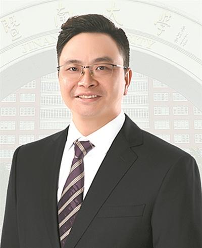 副院长郑斌 副院长暨南大学口腔医学院临床基地·百年暨大·博士名医