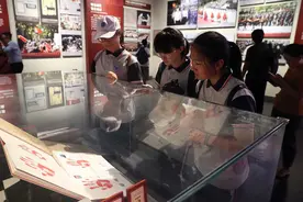 每日一词∣新时代爱国主义教育 patriotic education in the new era图片