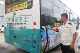 纯电动公交开空调，一天就多耗电50%！保障市民出行，夜间错峰充电图片