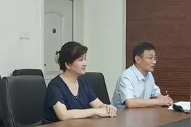 在场｜“拉人住院”医院被查，副院长停职视频封面