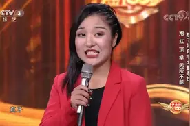 淮北女汉子上演特殊才艺，“啃桌子”您见过没有？真是大开眼界视频封面