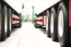 半挂车轮胎异常磨损及处理图片