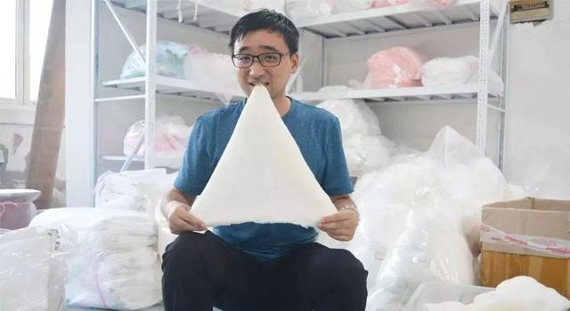 蚕丝被被曝光了！被子盖的不对，对身体有哪些危害，不知道的赶紧看看...