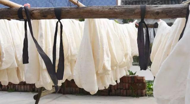 蚕丝被被曝光了！被子盖的不对，对身体有哪些危害，不知道的赶紧看看...