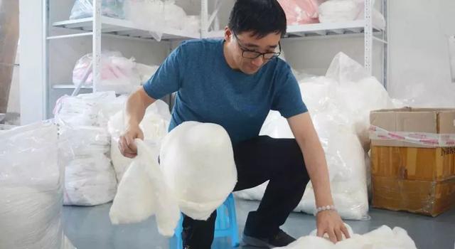 蚕丝被被曝光了！被子盖的不对，对身体有哪些危害，不知道的赶紧看看...