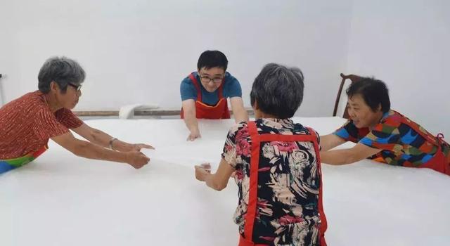 蚕丝被被曝光了！被子盖的不对，对身体有哪些危害，不知道的赶紧看看...