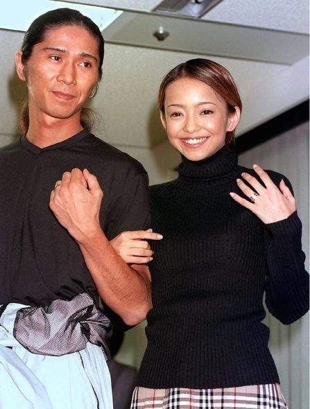 日本要设立“安室奈美惠日”？20岁奉子成婚，过气丧母离异后重攀巅峰，天后每段人生都是一剂猛药