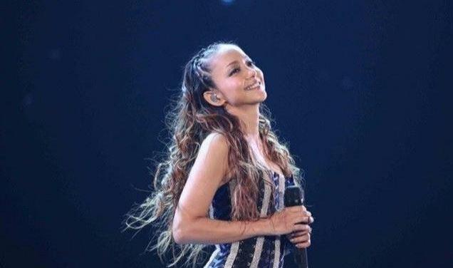日本要设立“安室奈美惠日”？20岁奉子成婚，过气丧母离异后重攀巅峰，天后每段人生都是一剂猛药