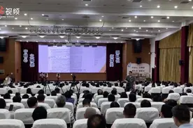视频|东莞市教育局局长带头读书：让阅读成为教育管理者的终生习惯视频封面