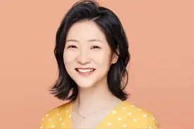 我那个负责十亿项目的清华美女同学，辞职后亏了一百万，现在在朋友圈卖面膜……图片
