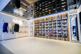 北京华贸旗舰店开张，从亚瑟士独立的鬼塚虎想做什么？图片