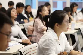 华师思政课：真理育人心视频封面