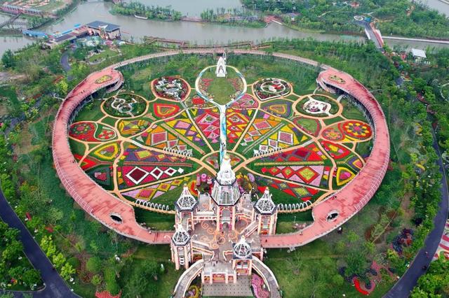 冒险岛梦幻机器人（铁皮玩具奥特曼这些儿时记忆搭乘浦江郊野公园的时光隧道来找我们啦）