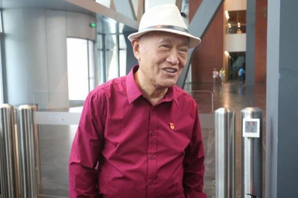 演了73年配角，84岁的牛犇参演《老酒馆》让人惊喜