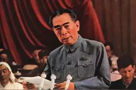 「学习恩来」周恩来纠正歧视中医的倾向 消除中西医矛盾图片
