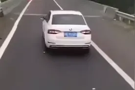 高速公路上故意“别”车 宁波一司机因寻衅滋事被拘5天视频封面