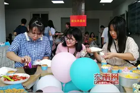 泉州师范学院迎来4700多名新生 迎新场景受好评图片