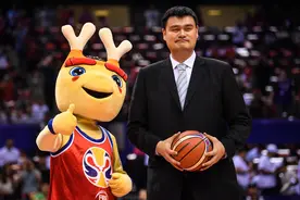 今日图集：08中国男篮球员们现状图片