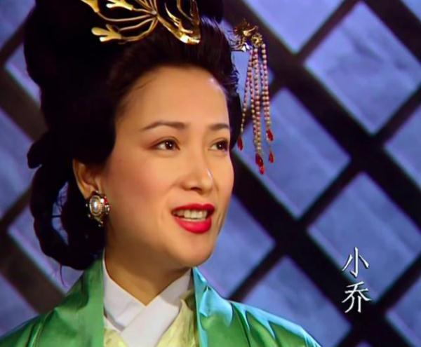 她是唯一演完四大名著的人，因太美在火车站被发掘，55岁依旧美艳