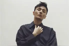 李荣浩嘴唇为什么总是凸一块，原因曝光惹哭网友图片