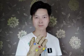 别人家的爸爸！两代人童年碰撞视频娃获赞图片