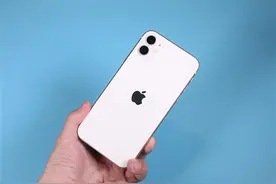 消息称苹果加大采购LG屏幕：6.1寸平价版iPhone 12最快10月开订图片