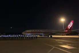 再见，南苑！直击最后一架民航转场视频封面