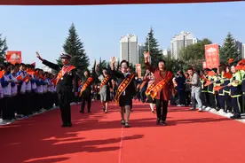杨长亚：希望道德之风越来越浓 身边好人越来越多图片
