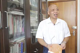 走进蒋述卓的“私家书房”：要多套笔墨书写自己的人生视频封面