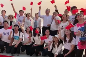 95后香港青年说|国家的成就，来自于全国人民的奋斗（视频）视频封面