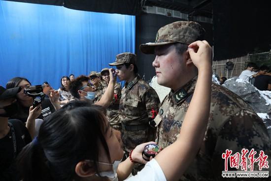 共青团中央出品微电影 讲述《头条里的青春中国》