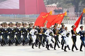 超震撼！《钢铁洪流进行曲》配大阅兵全程MV视频封面